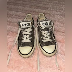 brown low top converse